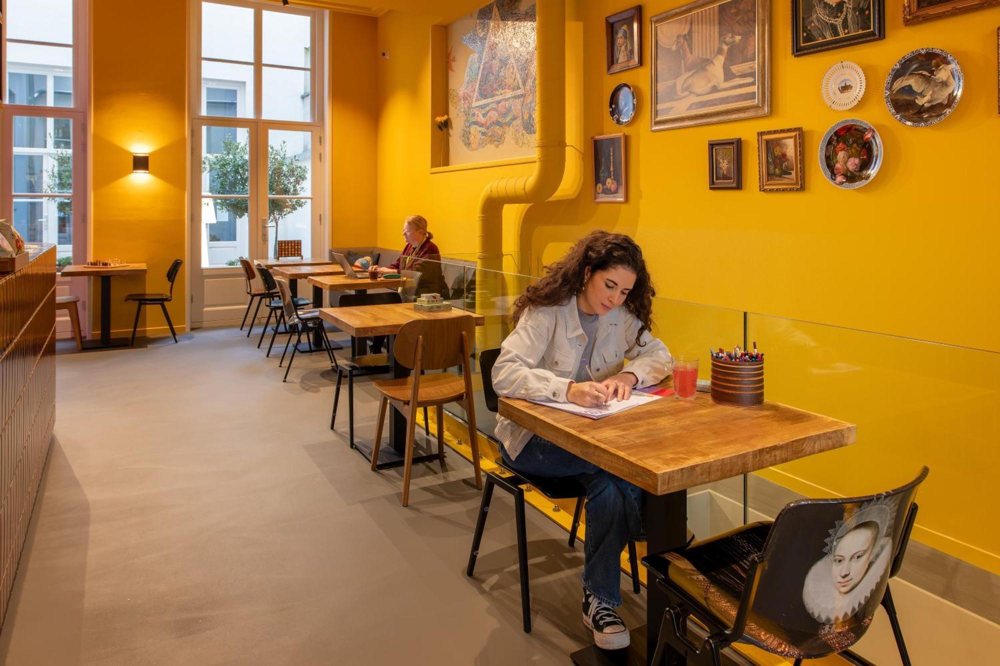 Stayokay Hostel Amsterdam Stadsdoelen - Refurbished November 2024 Εξωτερικό φωτογραφία